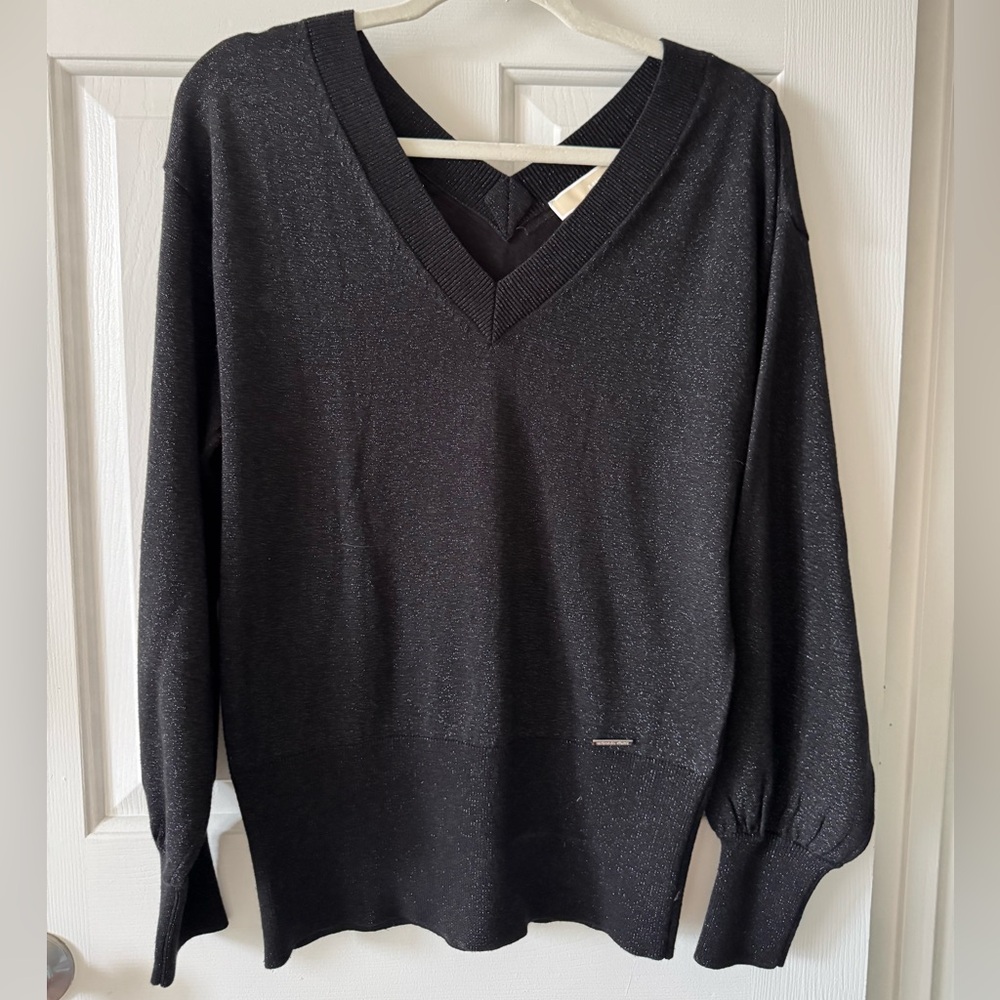 Michael Michael Kors Top, M, Black w/ Silver Flecks, V Neck back and front NWOT